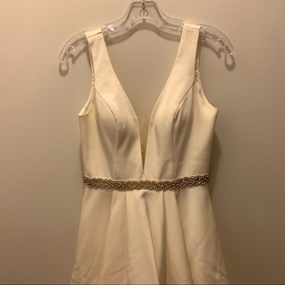 Short A-Line Shail K Sheer V-Neck with added belt - Picture 9 of 16